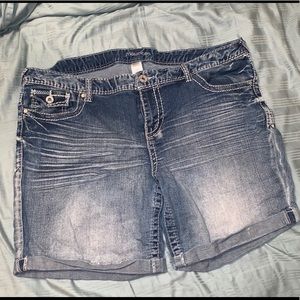 Denim Maurice’s shorts